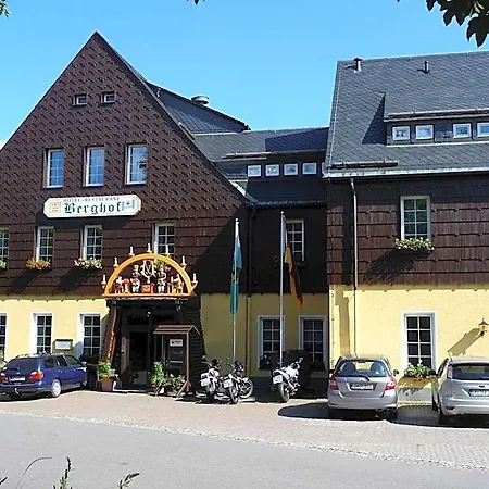 Berghof Hotel 3*