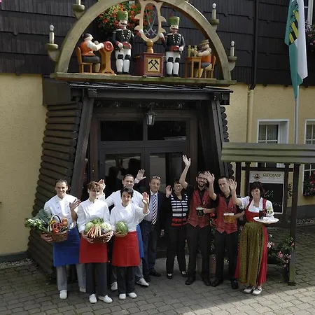 Berghof Hotel 3*